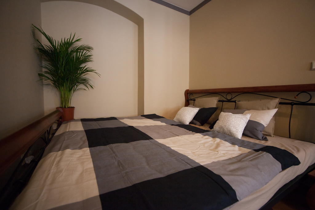 Apartment Nerudova By Interhome براغ الغرفة الصورة